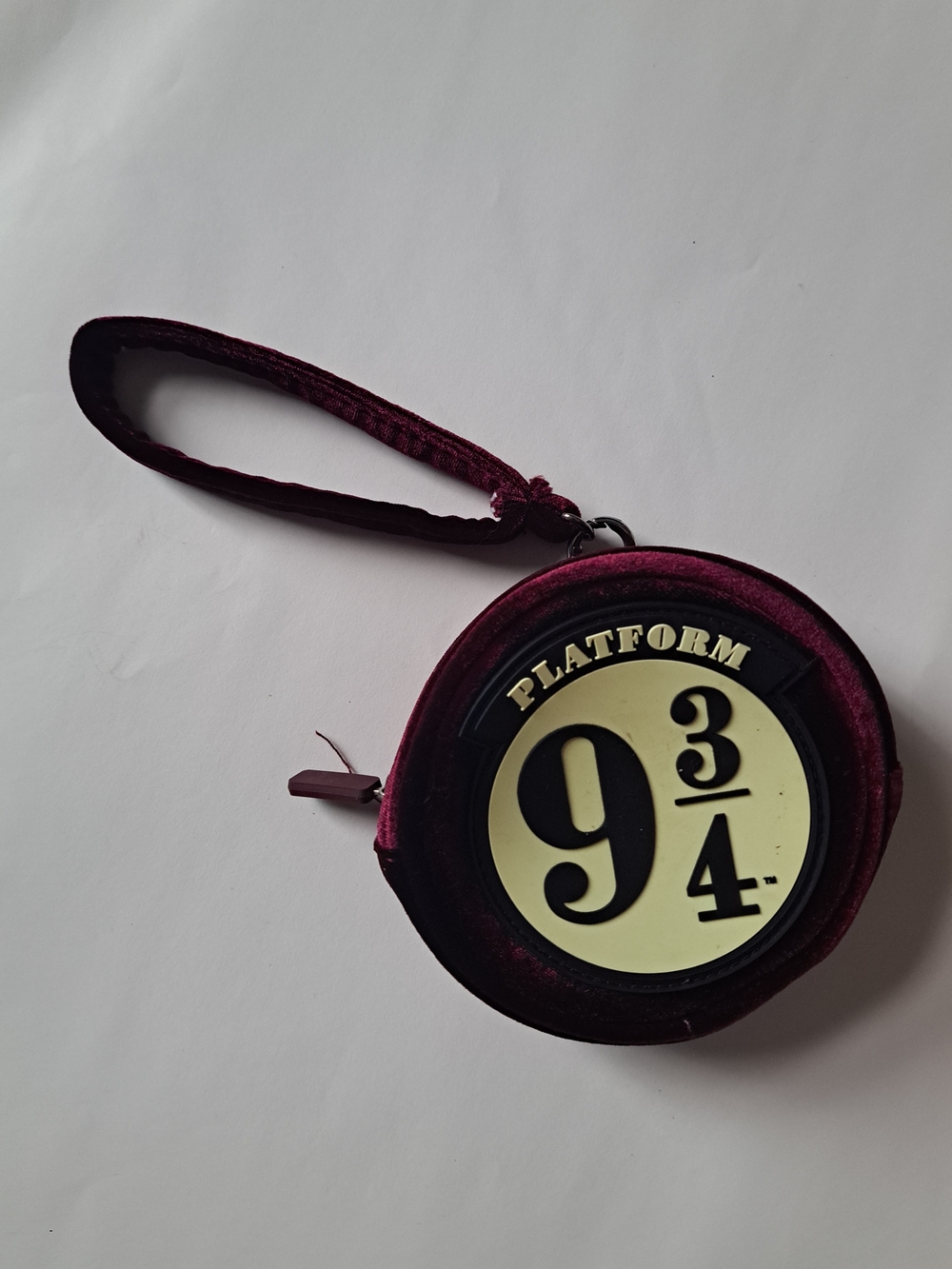 Harry Potter Platform 9¾ Velvet Coin Purse Wristlet Burgundy Zipper Pouch